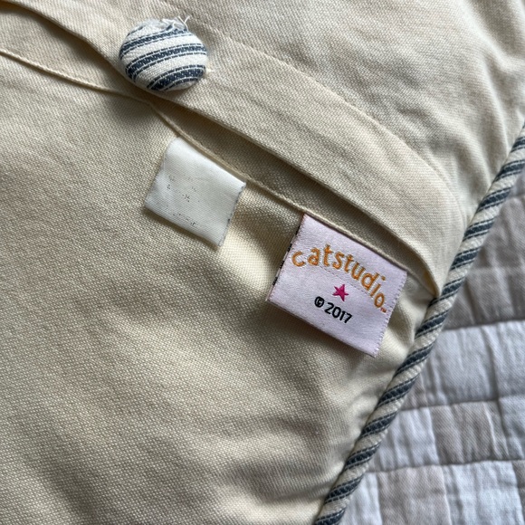 Catstudio Bermuda Hand-Embroidered Pillow - Picture 6 of 7